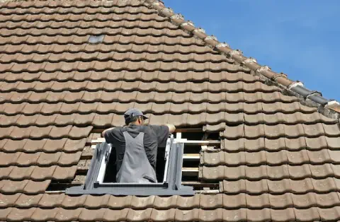 Pose de velux - Saint-Genès-Champespe